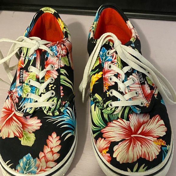 Vans Tropical Floral Black Sneakers, pre owned good condition - Picture 1 of 7